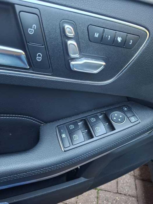 Foto Behindertengerecht umgebauter Mercedes E 200 Kombi