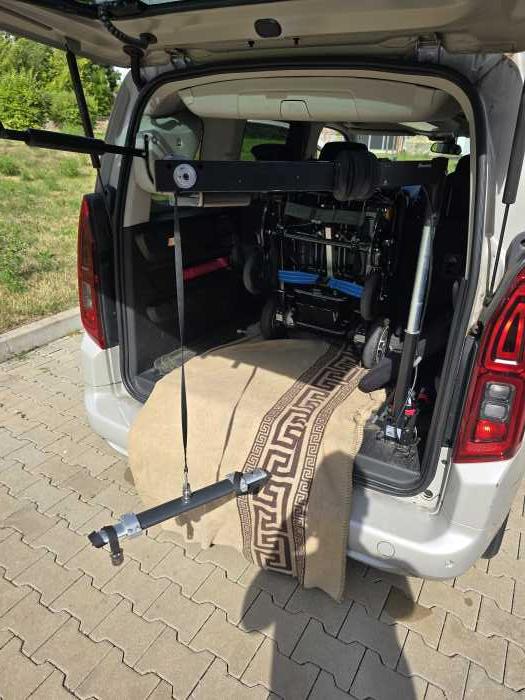 Foto Opel Combo E Life,Handgas,Kran,Rollstuhl