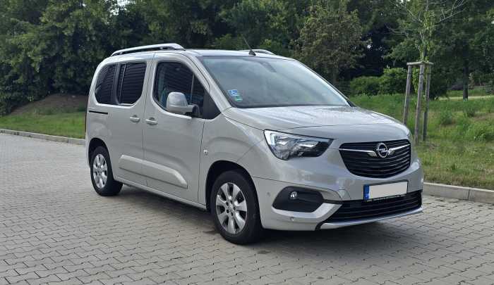 behindertengerechtes-auto-gebraucht Opel Combo E Life,Handgas,Kran,Rollstuhl