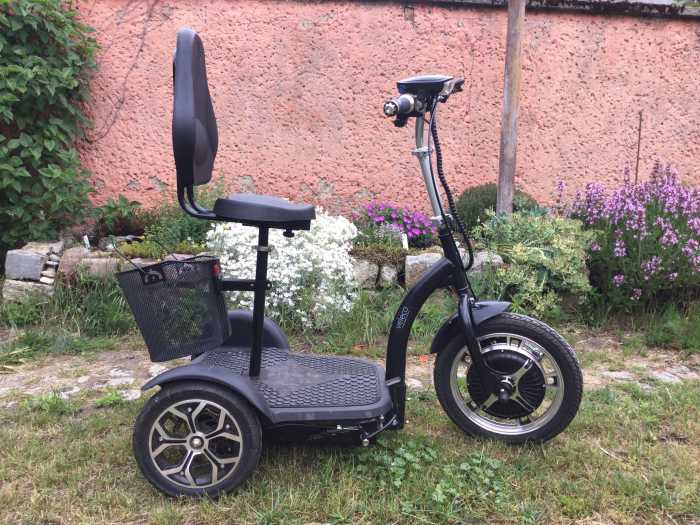 Foto Veleco ZT16 Dreirad Scooter