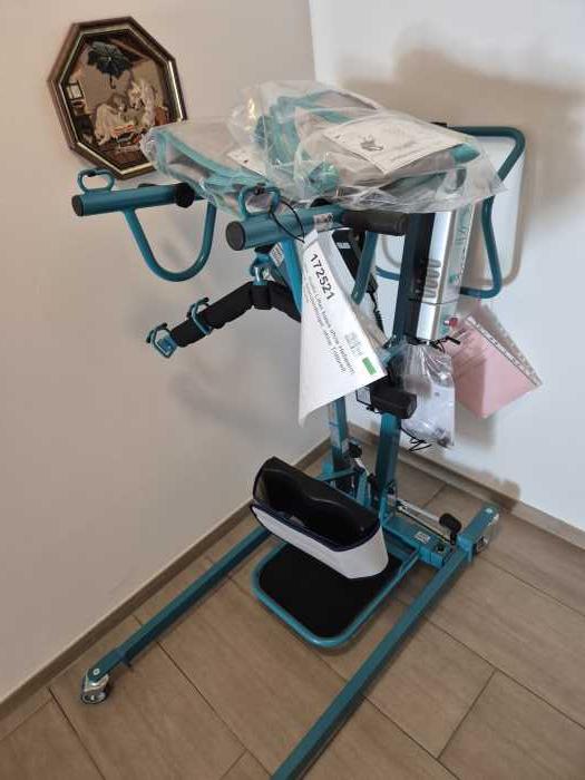 Foto Patientenlifter mit Zubehör, aks dualo, neu