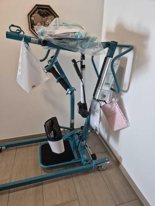 Foto Patientenlifter mit Zubehör, aks dualo, neu