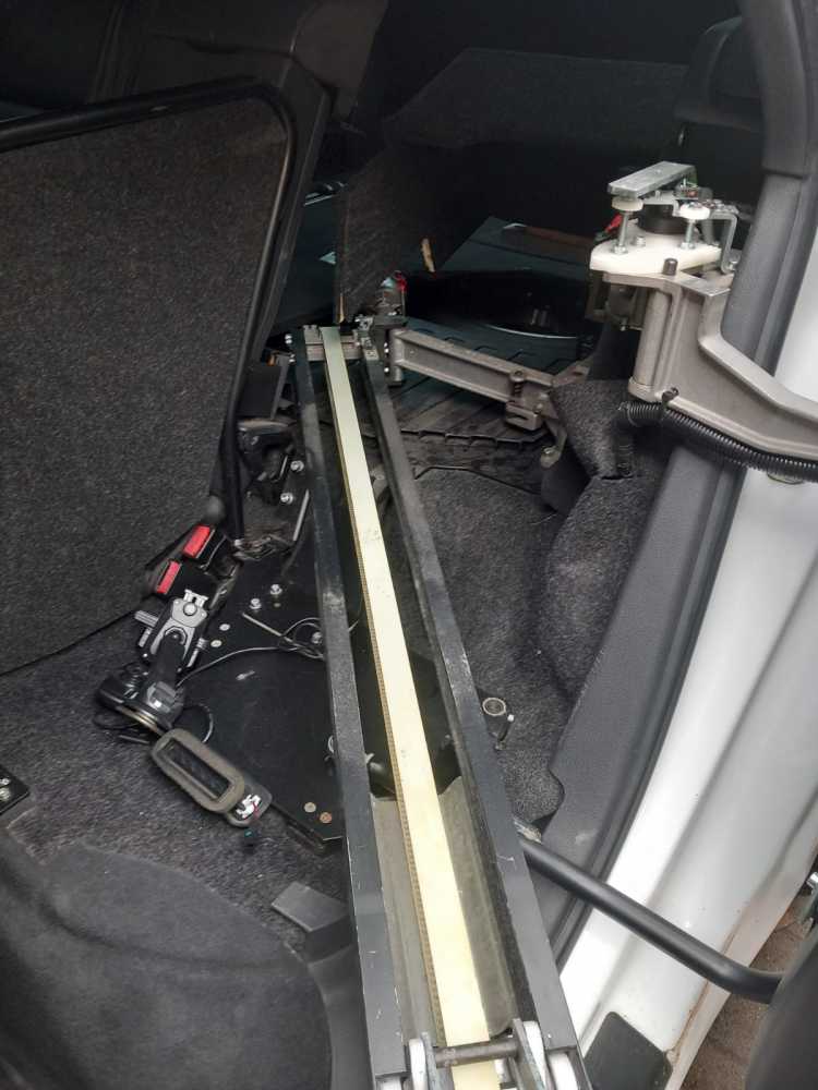 Foto Audi A6 behindertengerecht mit ladeboy