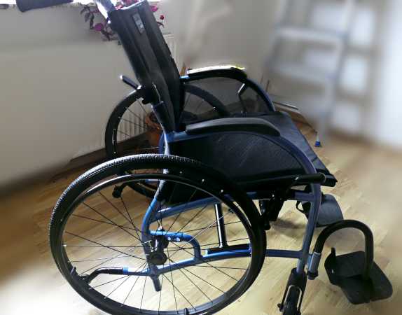 Foto Rollstuhl STRONGBACK 24 Comfort, SB 50