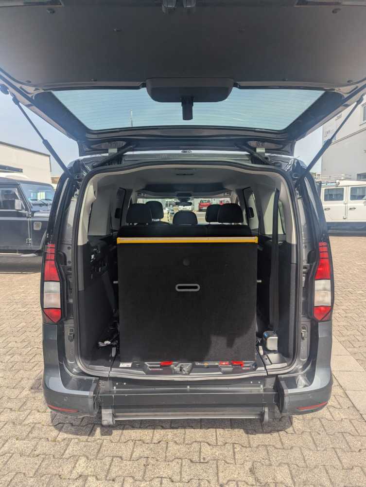 Foto Caddy Maxi 1.5 TSI DSG XL-Rollstuhlumbau Taxirampe