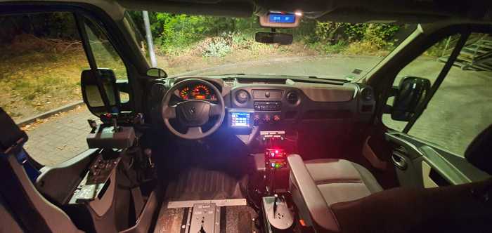 Foto Renault Master L3H2 Rollstuhlumbau | Joystick |