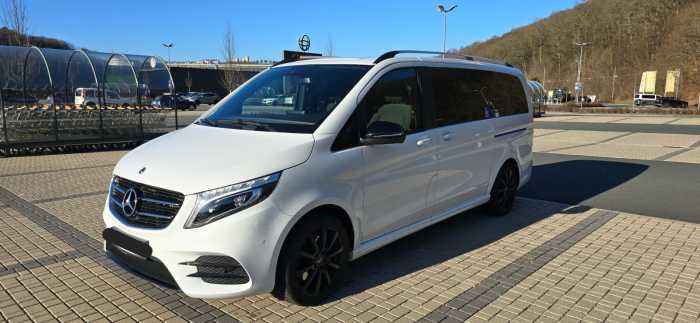 Foto Mercedes V-Klasse V250 Rollstuhlrampe AMG-Line