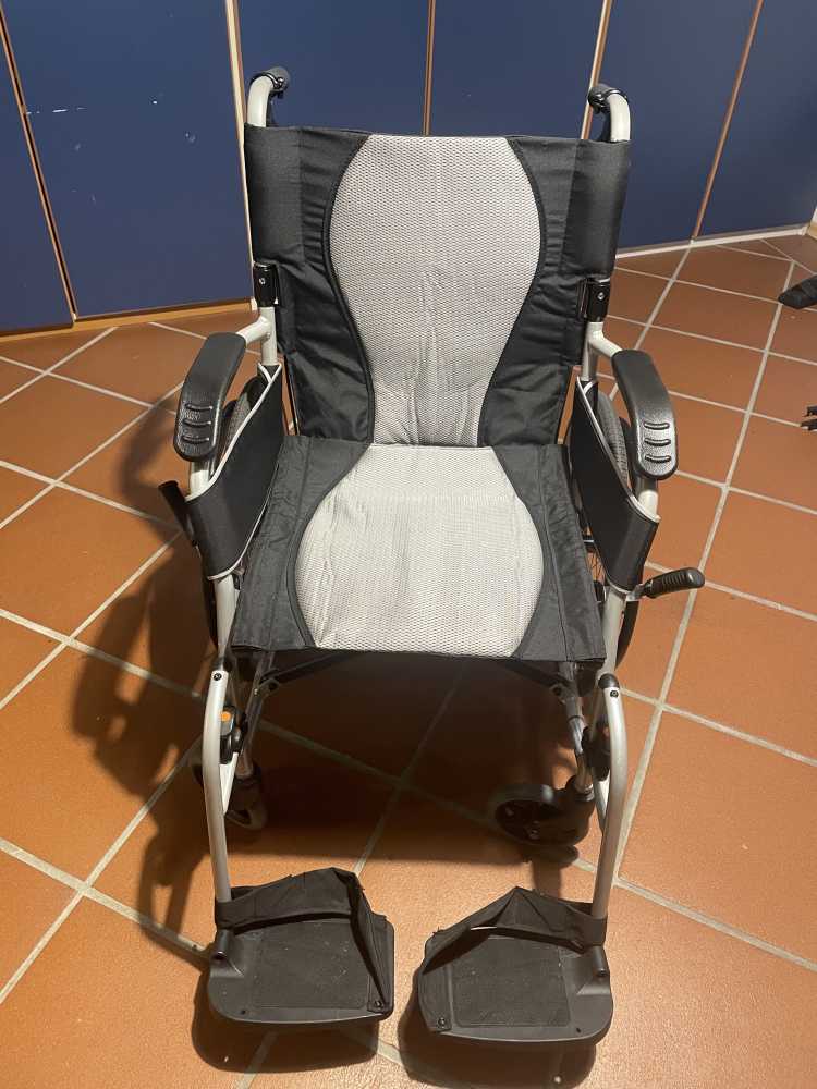 Foto Rollstuhl Ergolight Karma 2