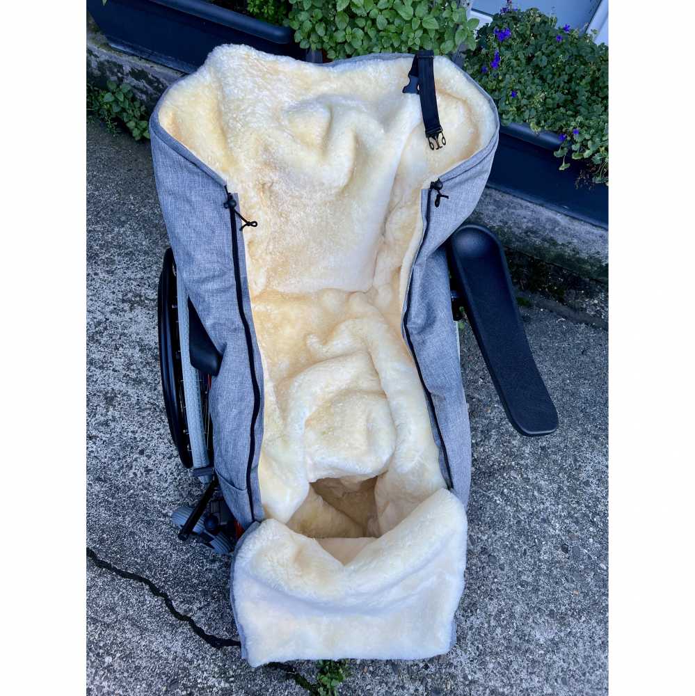 Foto Lammfell-Fußsack für Rollstuhl