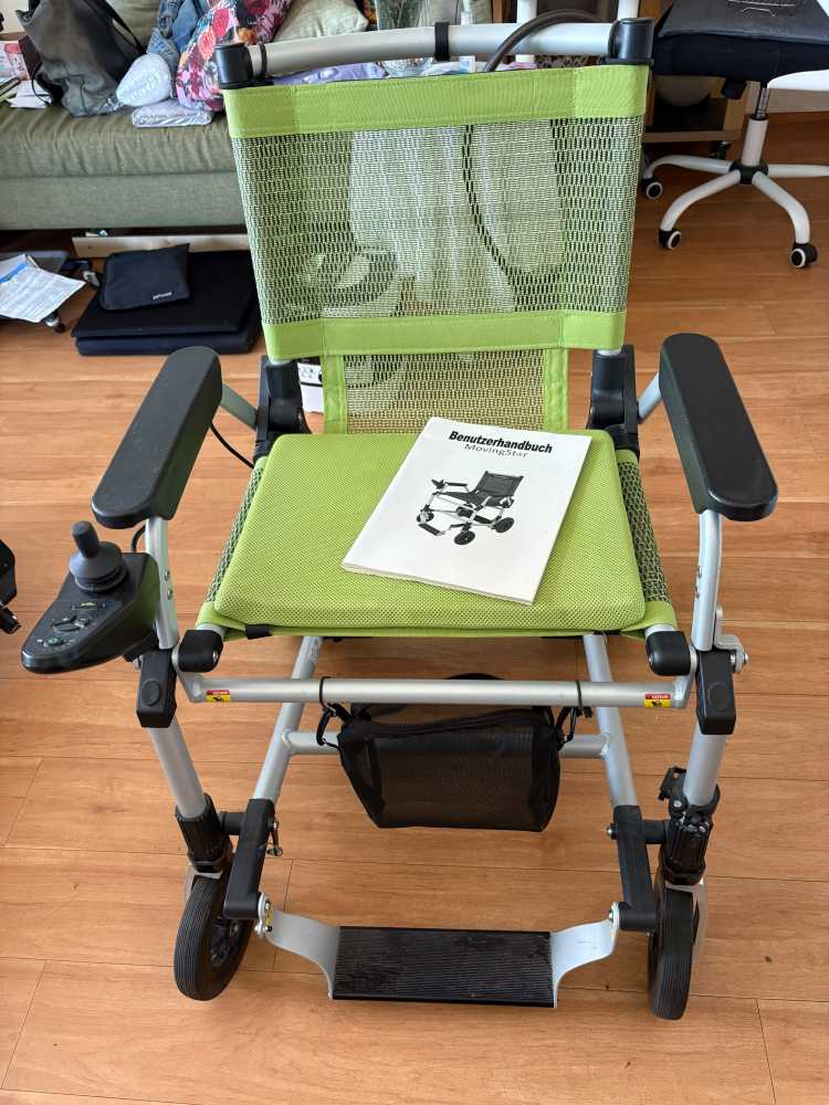 Foto Elektrischer Rollstuhl MovingStar 101, faltbar