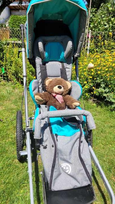 Foto Rehabuggy von Ottobock mit Fahrraddeichsel