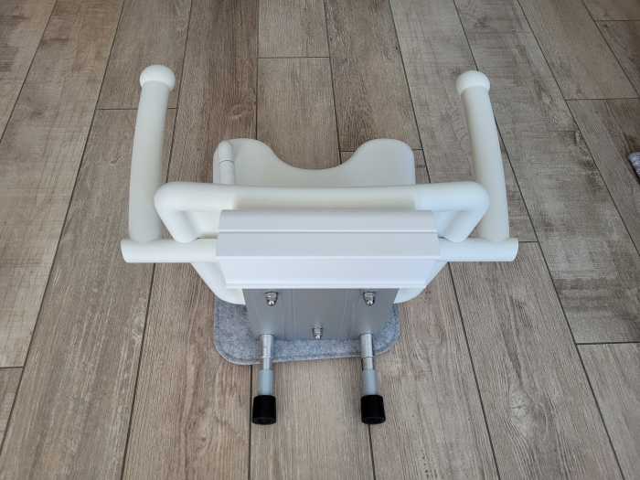 Foto Hewi Duschklappsitz + Armlehnen Höhenverstellbar