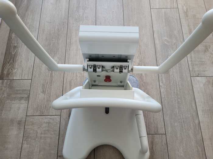 Foto Hewi Duschklappsitz + Armlehnen Höhenverstellbar