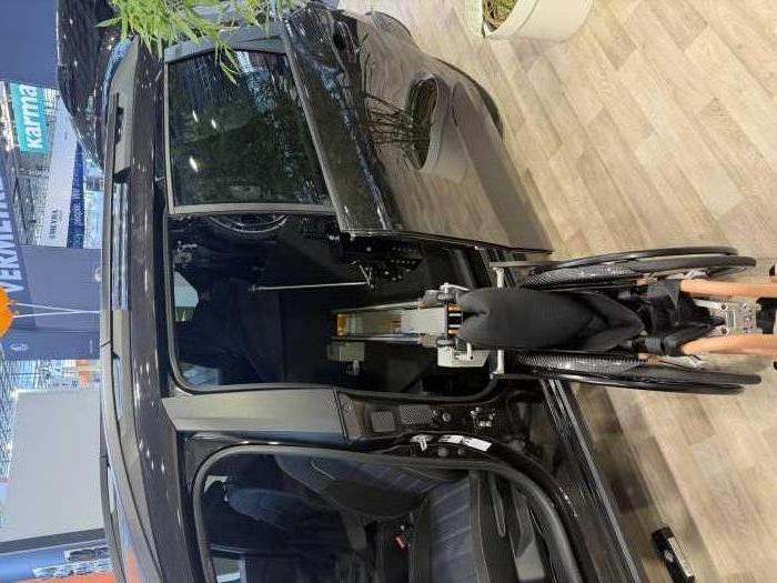 Foto Dacia Jogger Hybrid mit Ladeboy S2 und elektrische