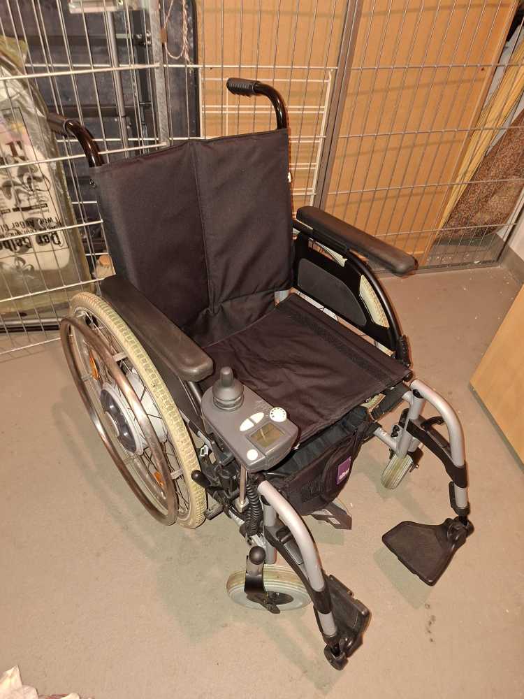 Foto E Rollstuhl Albers E Fix25