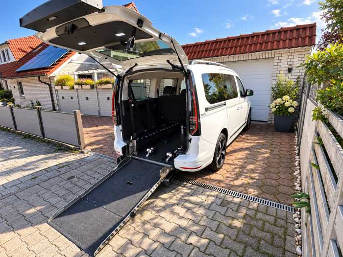behindertengerechtes-auto-gebraucht VW Caddy Maxi Style TSI DSG - Rollstuhlumbau MobiT