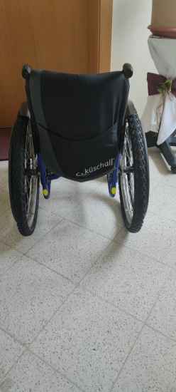 Foto Rollstuhl Küschall