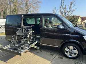 Foto VW T6 Multivan Sonderumbau für Rollstuhlfahrer