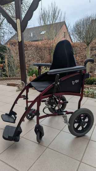 Foto Drive D-Lite Transportrollstuhl, 12.5 Zoll Räder