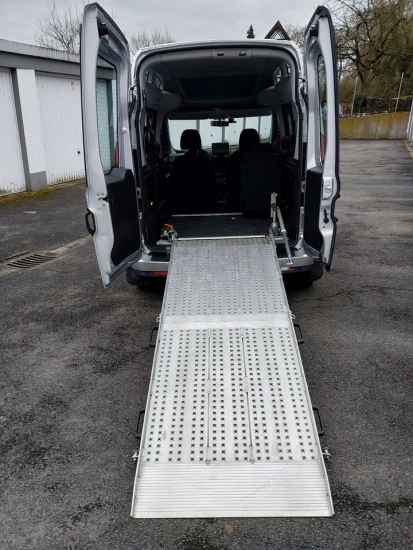 Foto Fiat Doblo, Rollstuhltransportfahrzeug