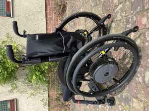 Rollstuhl und Zubehör: Restkraftverstärker Alber e-Motion M25 Duo-Drive
