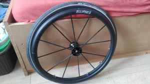 Rollstuhl und Zubehör: Rollstuhl Reifen Spinergy Art