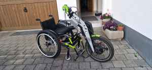 Foto Handbike Husk-E mit Rollstuhl