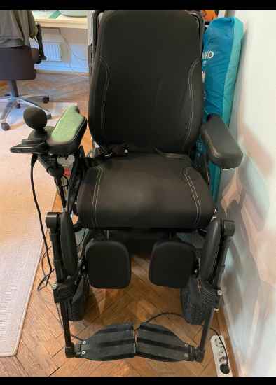 Foto Juvo B5 Otto Bock Elektrischer Rollstuhl