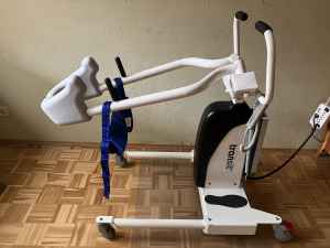 Hilfsmittel: Aacurat transit Umsetzlifter