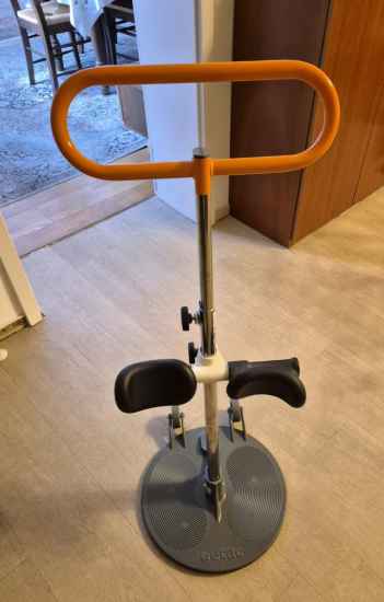 Foto ETAC Aufstehhilfe Mobilitätshilfe orange/schwarz
