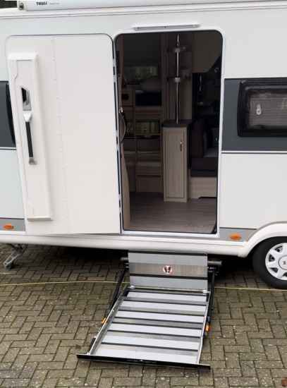 Foto Wohnwagen für Rollis