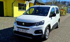 Foto Peugeot Rollstuhl Lift Vollausstattung