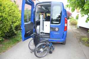 Foto Fiat Doblo Automatik mit Rollstuhllift