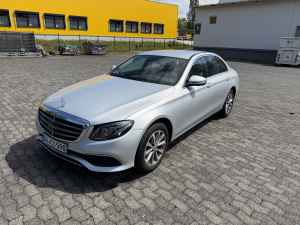 Foto Mercedes E 220 d Handbediengerät