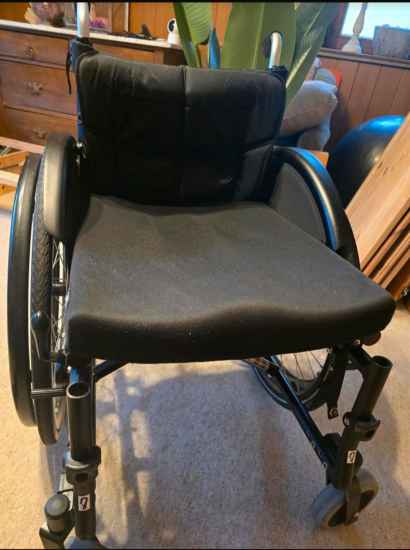 Foto Neuwertiger Adaptivrollstuhl Ottobock Motus 2cv