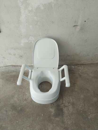 Foto Toilettensitzaufsatz