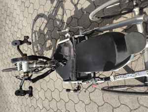 Handbike: Schmicking Handbike für Tetras mit E-Antrieb