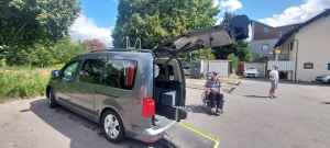 Behindertengerechtes Auto: Rollstuhlgerecht umgebauter VW Maxi Caddy