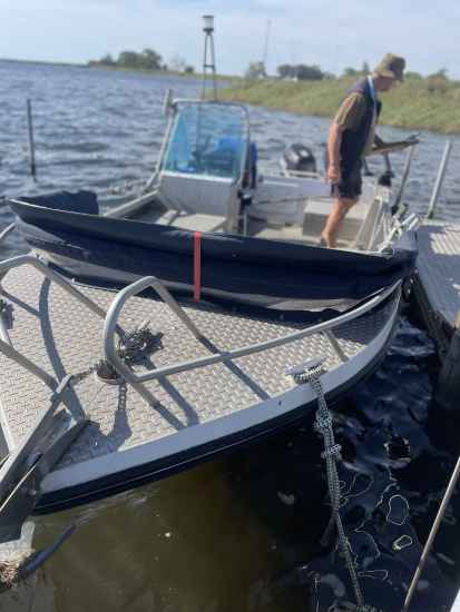 Behindertengerechtes Auto: Motorboot rollstuhlgerecht