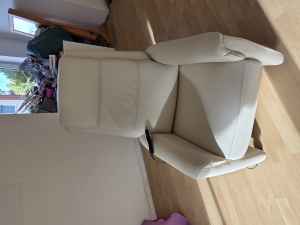 Foto Elektrischer TV Sessel Höffner DEAN