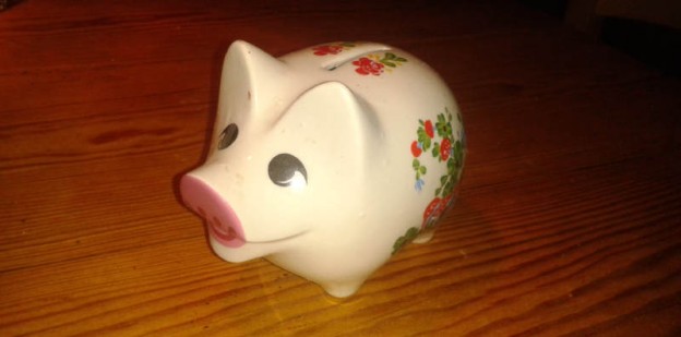 Sparschwein mit Blümchen