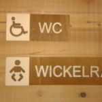 rollstuhl-wc-wickelraum